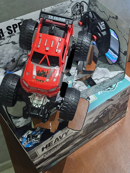 لعبة سيارة وحشية (Monster Truck) حمراء بريموت كنترول - للأطفال