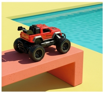 لعبة سيارة وحشية (Monster Truck) حمراء بريموت كنترول - للأطفال